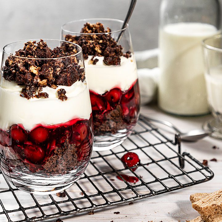 Schwarzwälder-Kirsch-Dessert im Glas - LEICHT&amp;CROSS